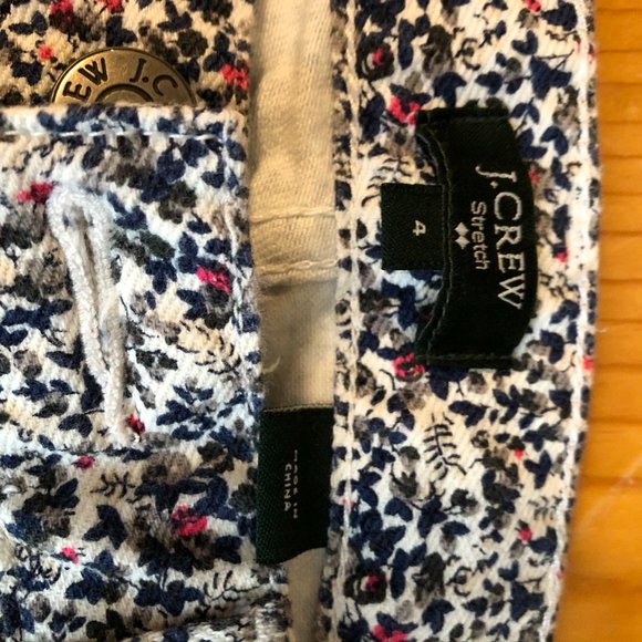 J. Crew Floral Stretch Shorts Blue Style 44076 - Picture 3 of 7
